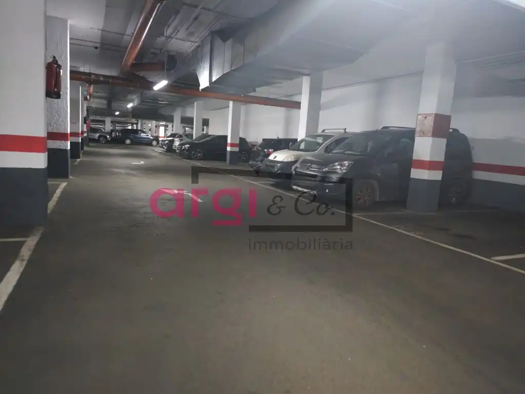Parkplatz von Garage zum Verkauf in L'Hospitalet de Llobregat