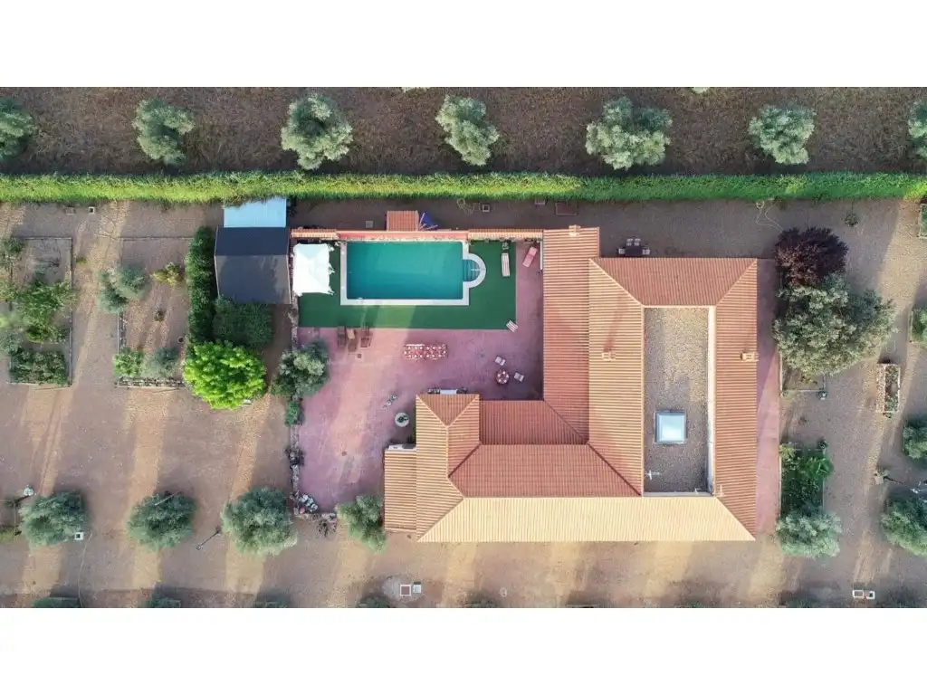 Detached house with pool for sale in Piedrabuena, imagen 4