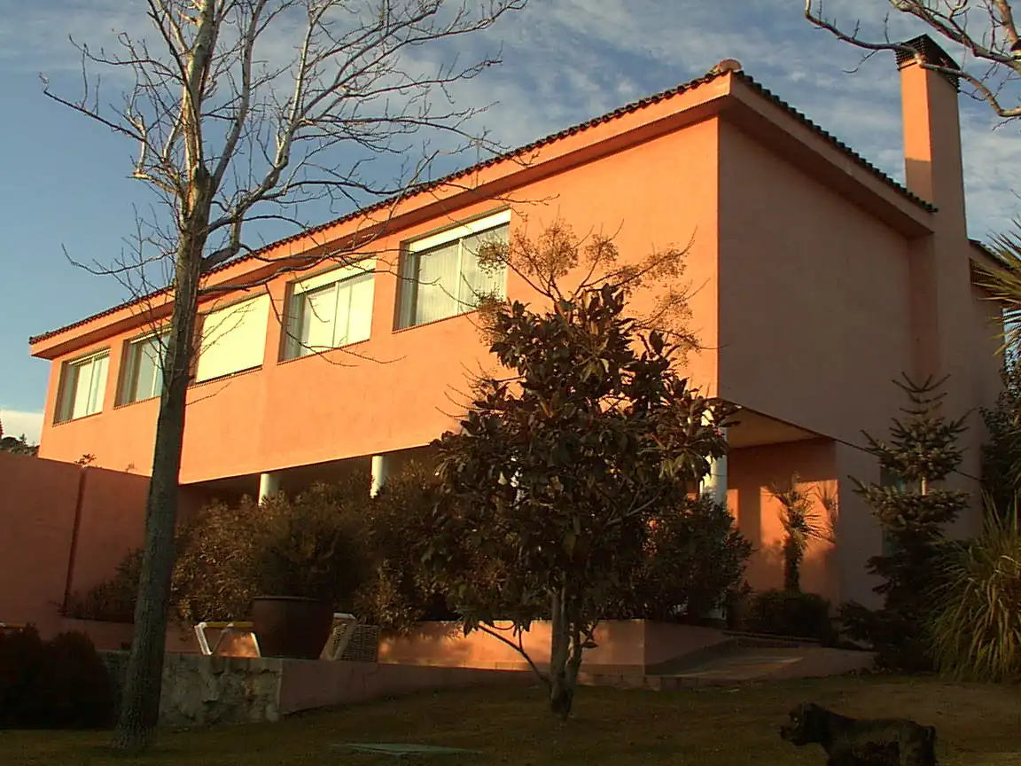 Vista exterior de Casa o xalet de lloguer en Torrelodones amb Calefacció, Jardí privat i Terrassa