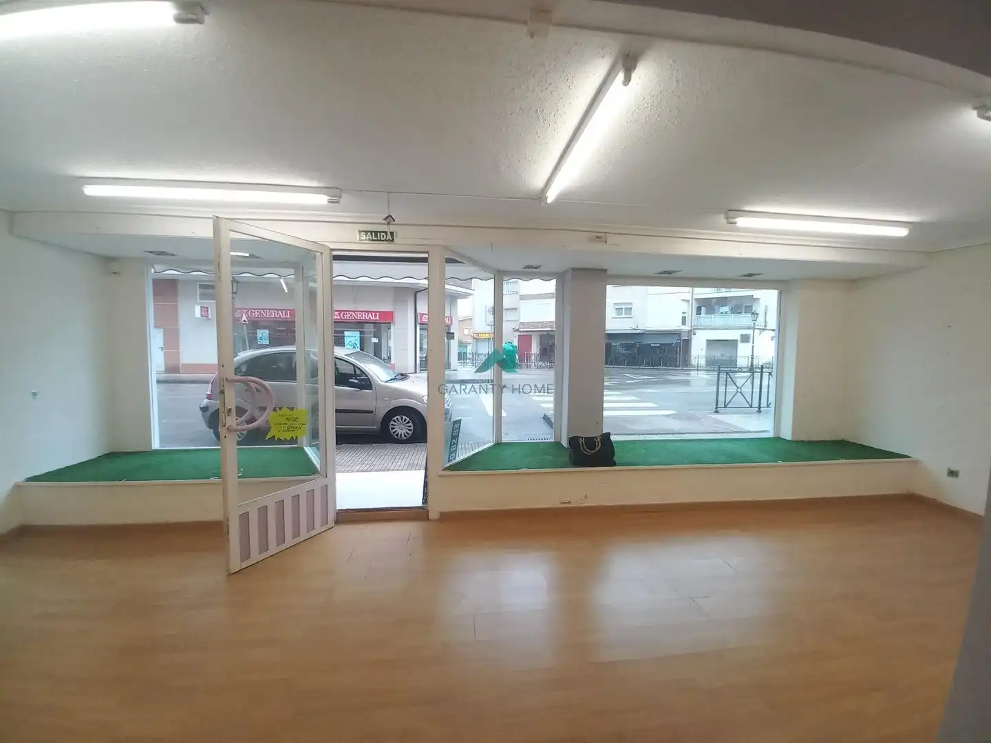 Local comercial de lloguer a Calle Santander, imagen 4