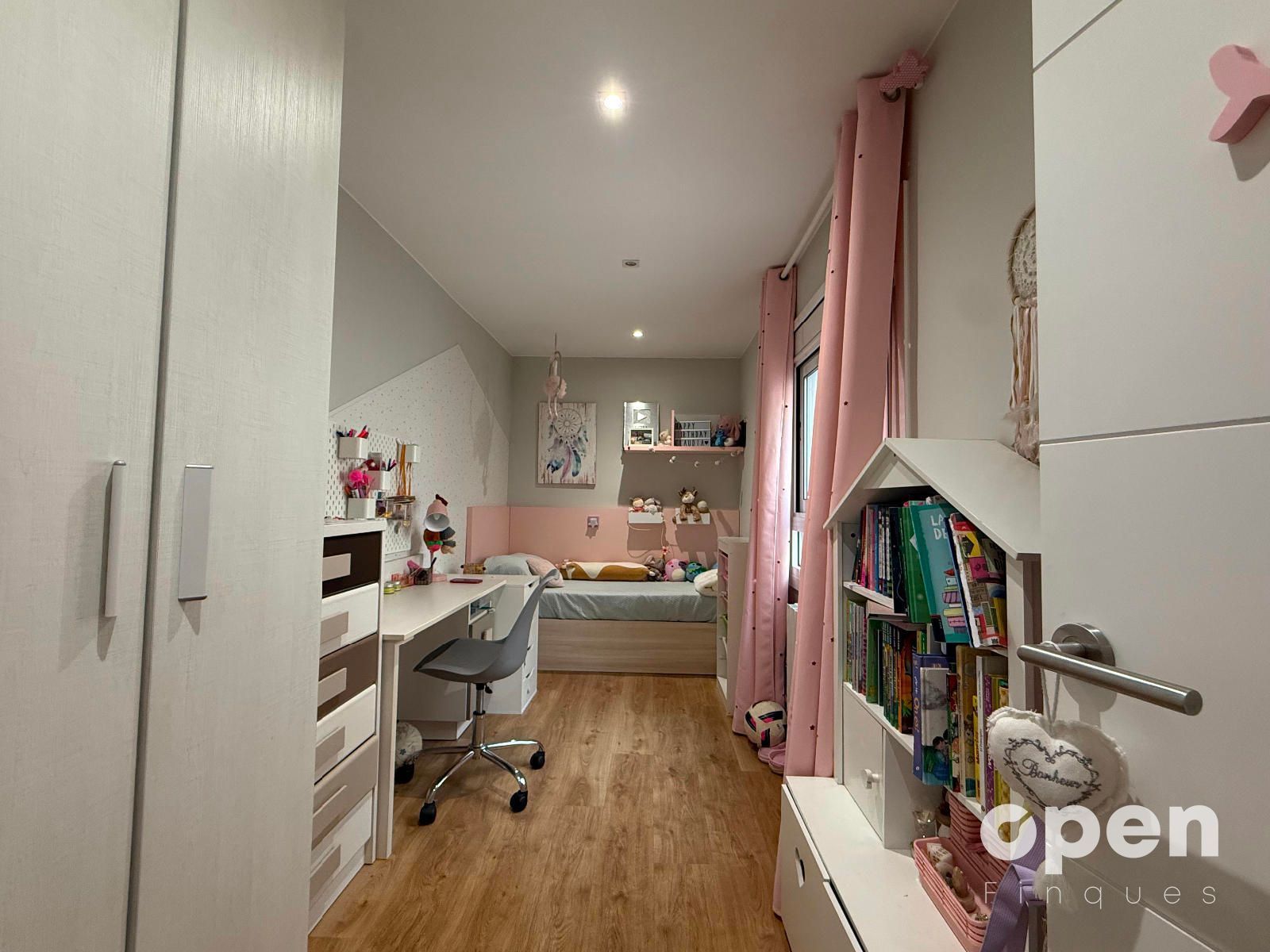 Dormitori de Àtic en venda en Terrassa amb Aire condicionat, Calefacció i Parquet