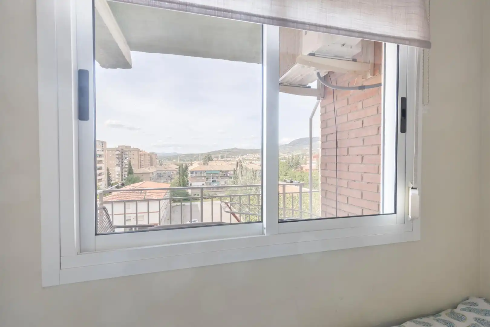 Habitación de Piso en venta en Granada con Aire acondicionado y Balcón