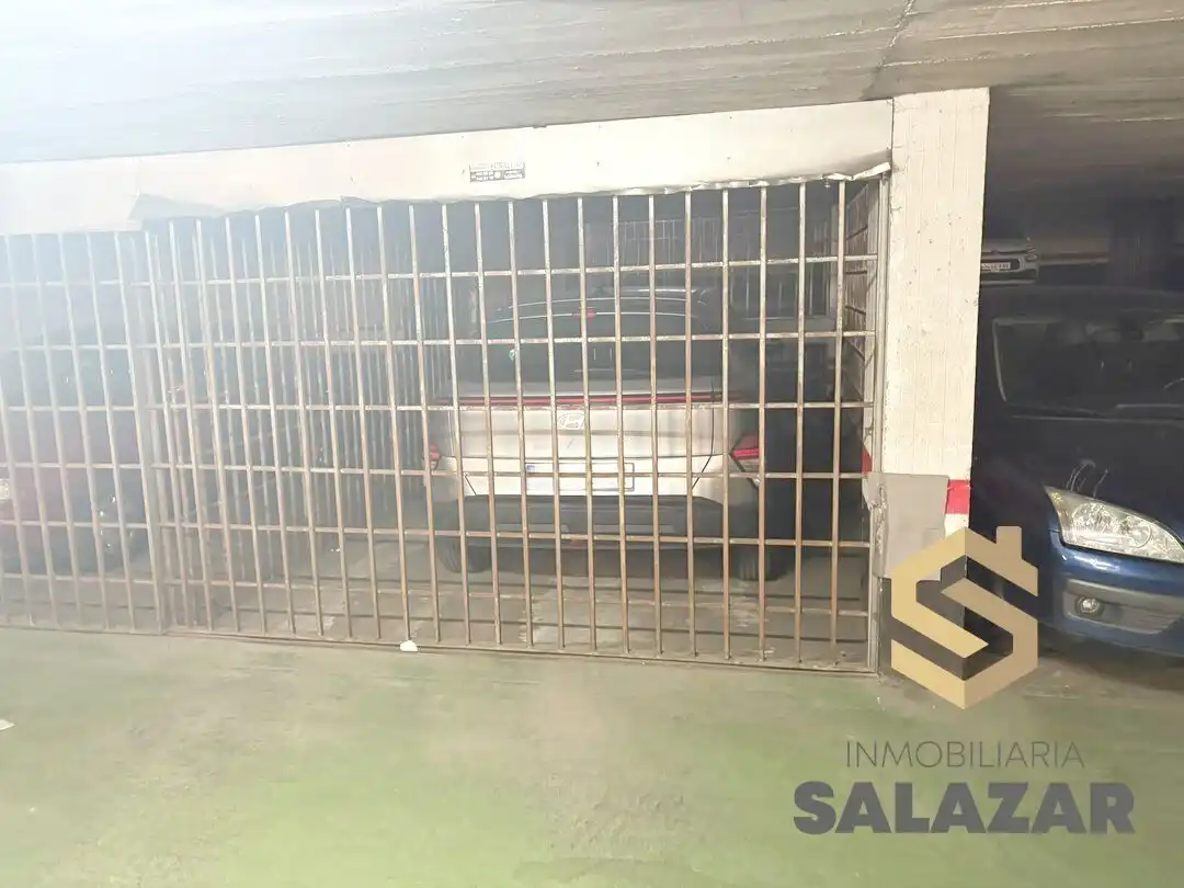 Parking de Piso en venta en Bilbao  con Calefacción, Terraza y Trastero
