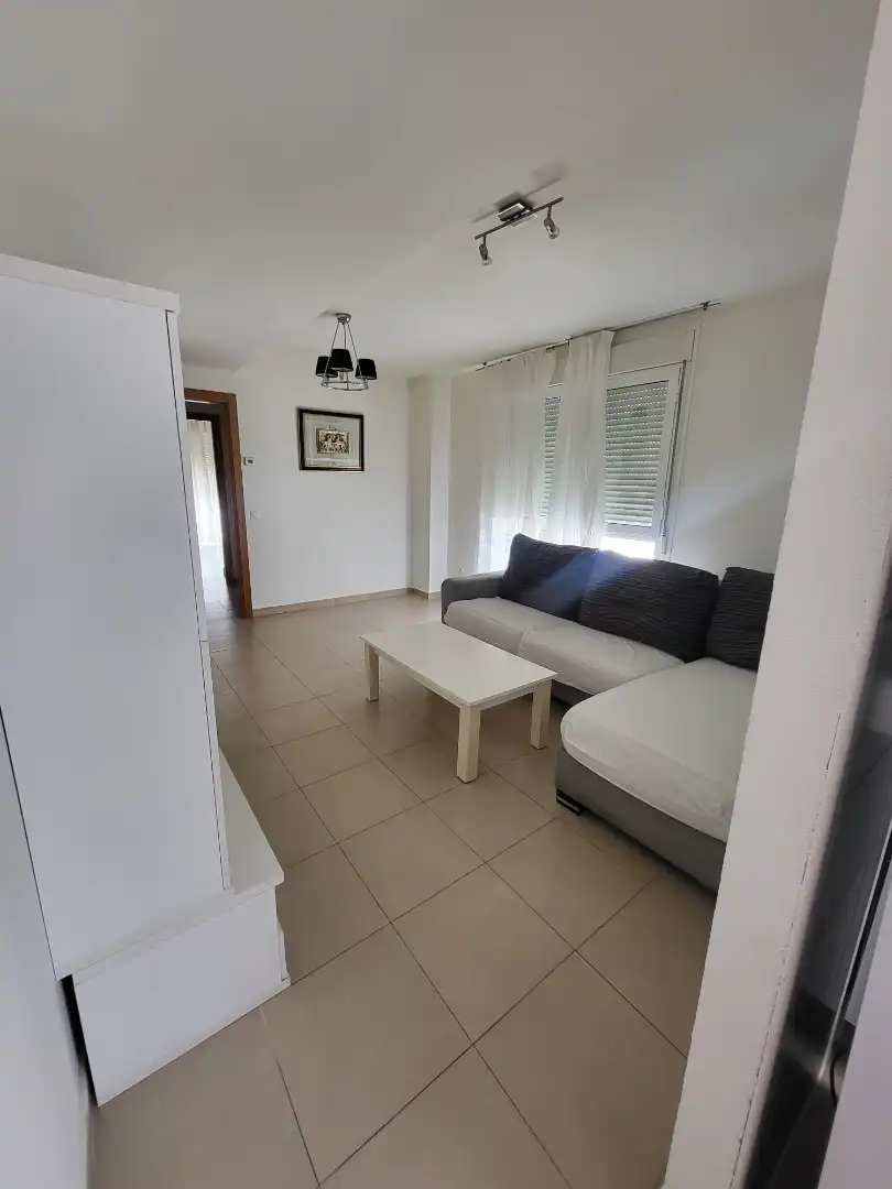 Wohnzimmer von Wohnungen zur Miete in Marchamalo mit Abstellraum und Möbliert