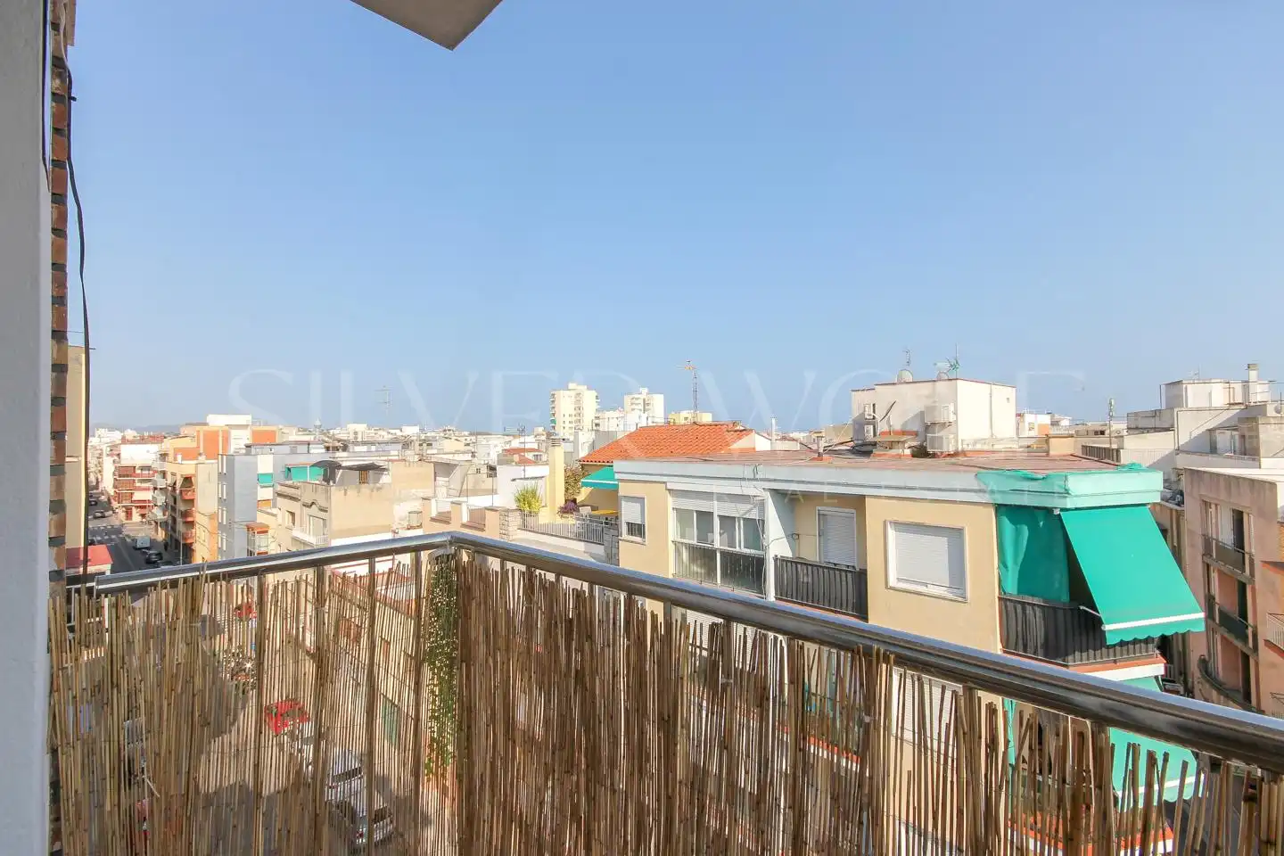Terrasse von Dachboden zum Verkauf in Vilanova i la Geltrú mit Parkett, Balkon und Alarm