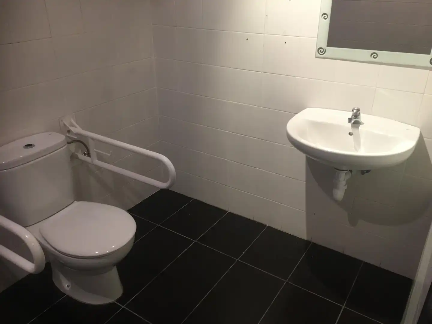 Baño de Local de alquiler en Madremanya