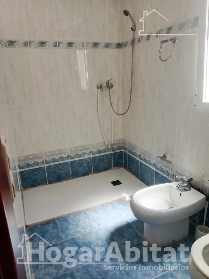 Baño de Ático en venta en Algemesí con Terraza, Trastero y Amueblado
