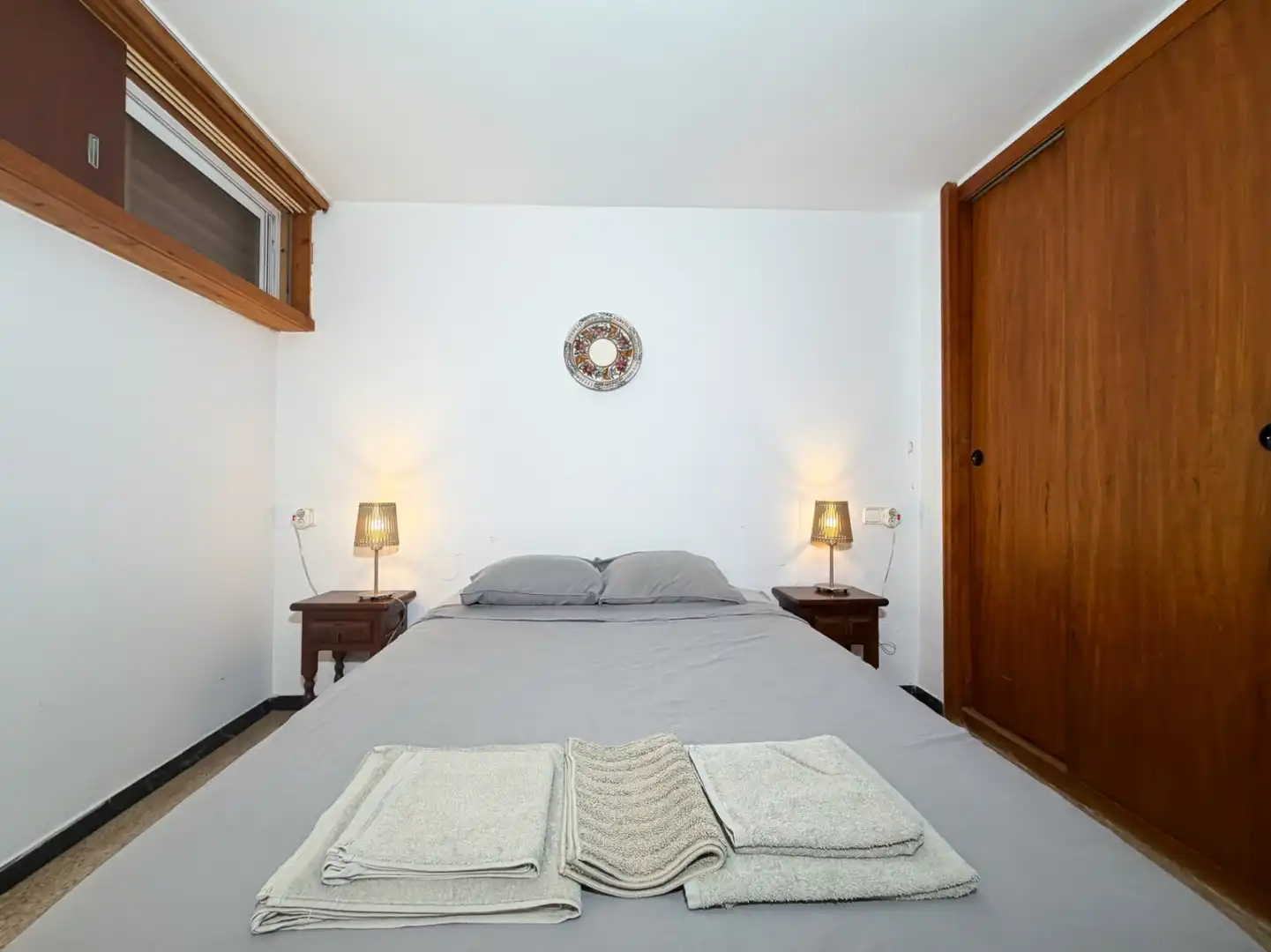 Dormitori de Apartament de lloguer en El Campello amb Terrassa i Balcó
