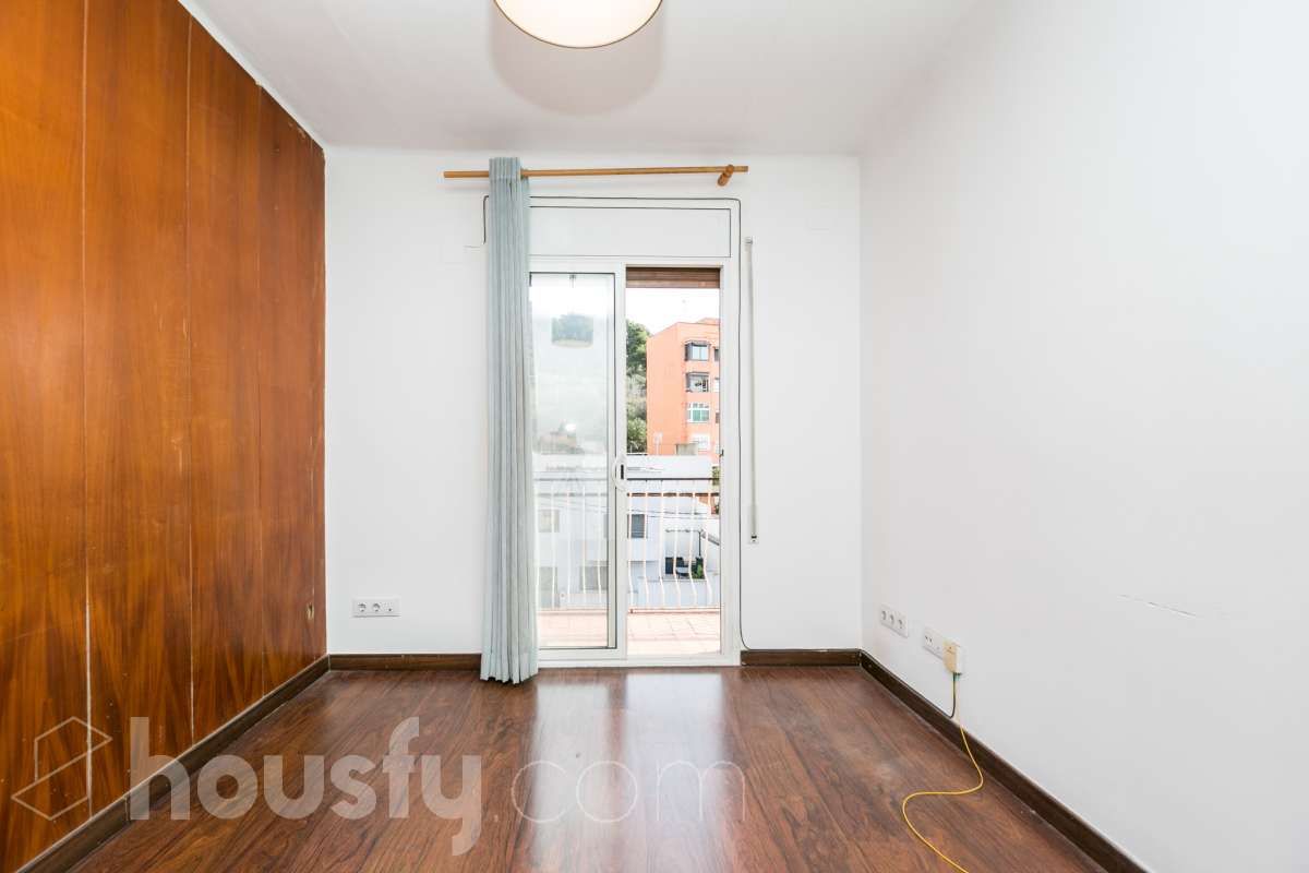 Bedroom of Flat for sale in  Barcelona Capital  with Parquet flooring and Balcony