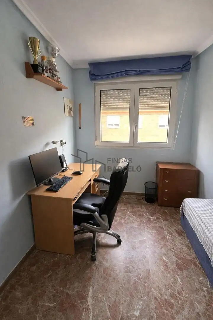 Habitación de Casa adosada en venta en Zaragoza