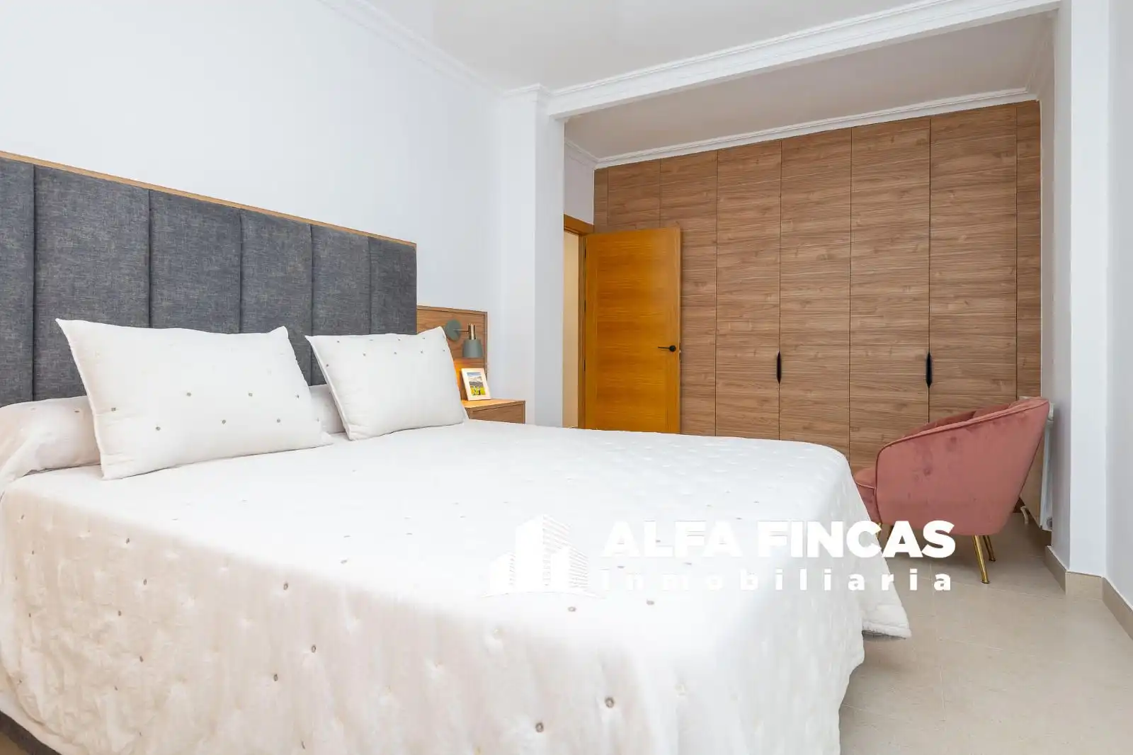 Bedroom of Flat for sale in San Clemente  with Air Conditioner, Heating and Terrace