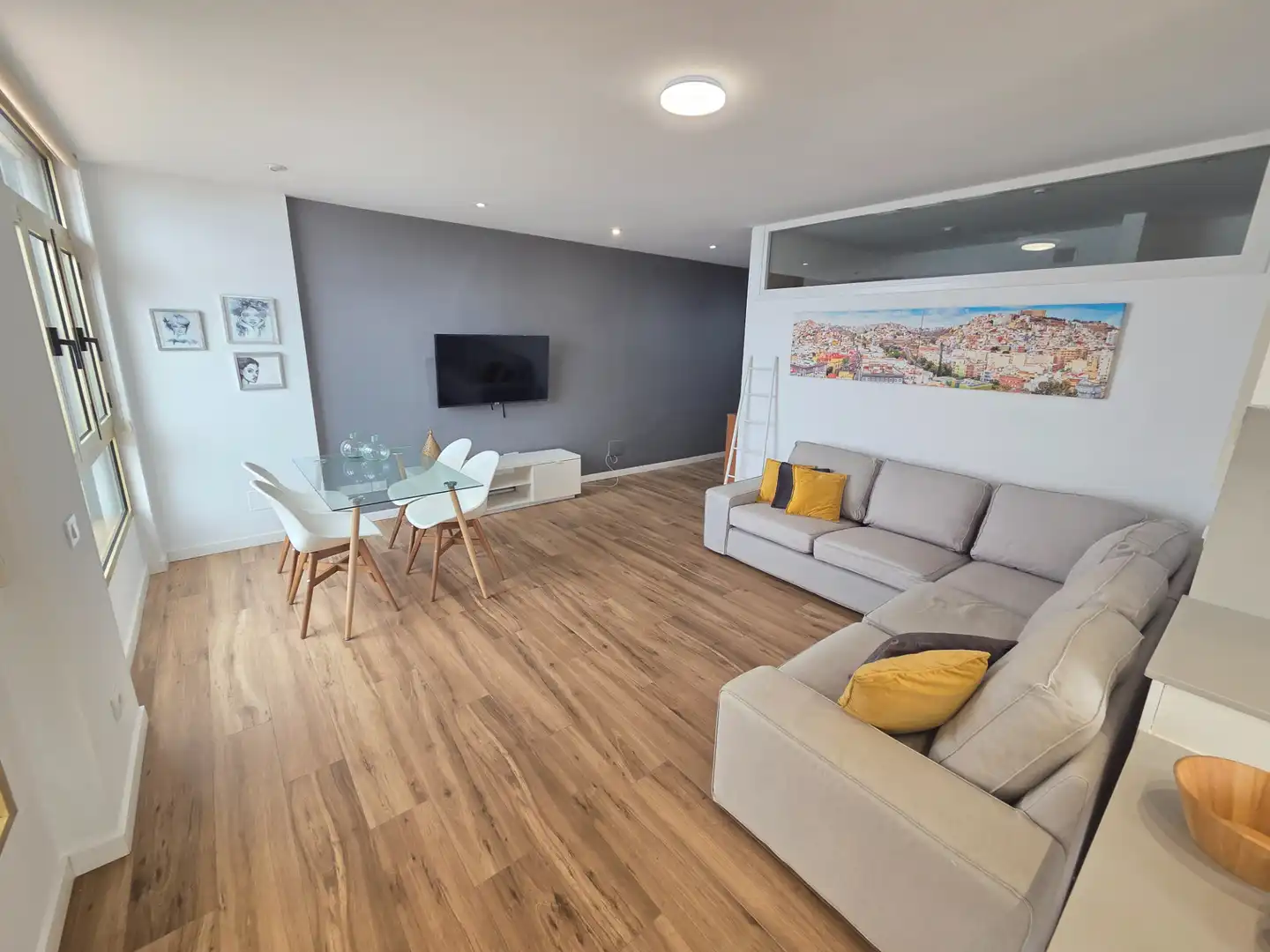 Living room of Flat for rent in Las Palmas de Gran Canaria  with Storage room, Furnished and Washing machine