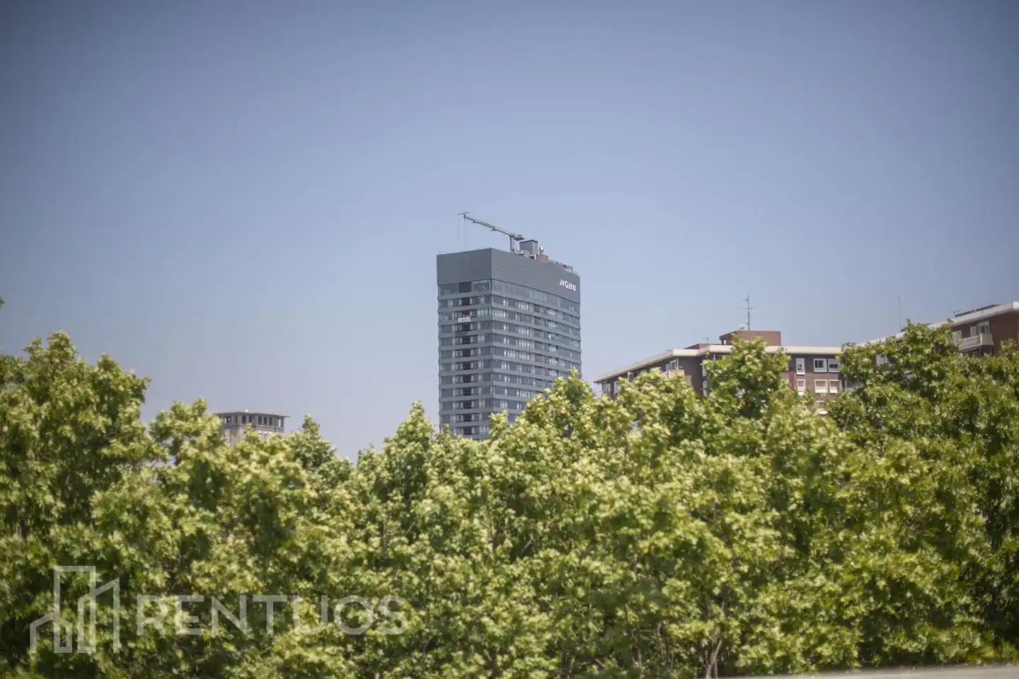 Außenansicht von Wohnung zur Miete in Barcelona mit Klimaanlage und Terrasse