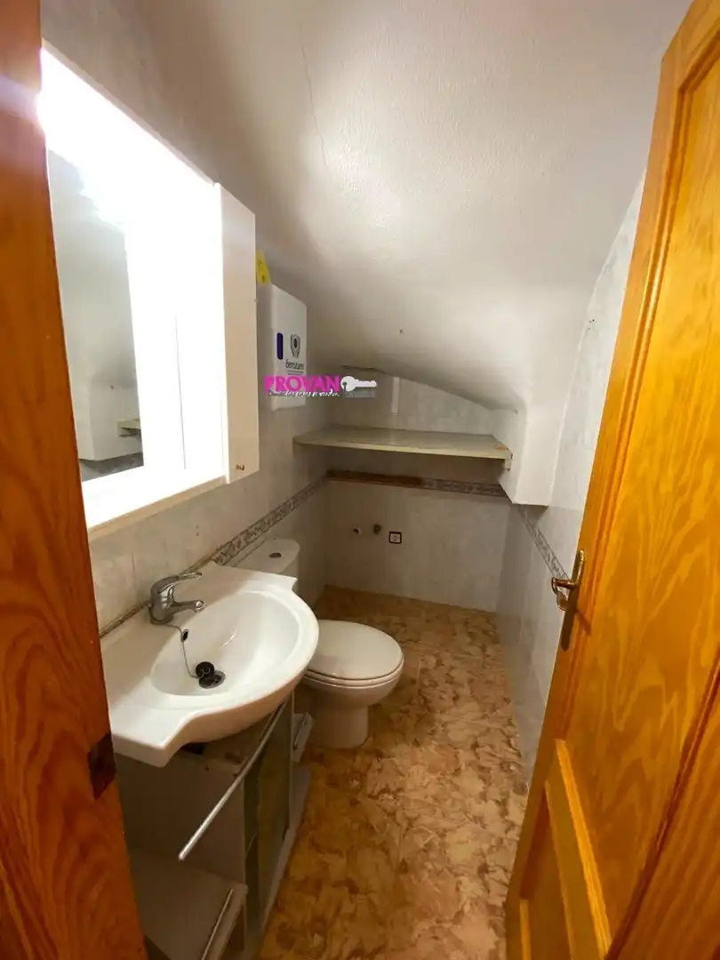 Bany de Casa o xalet en venda en Orihuela amb Terrassa, Traster i Piscina