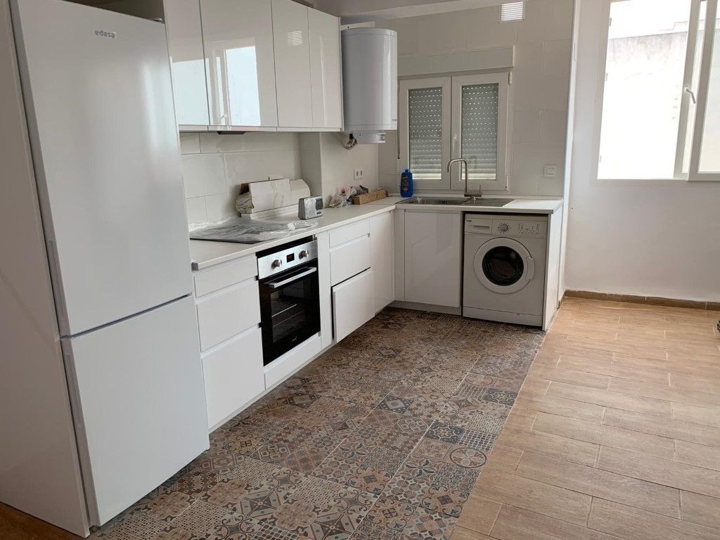 Kitchen of Flat for sale in  Valencia Capital  with Air Conditioner