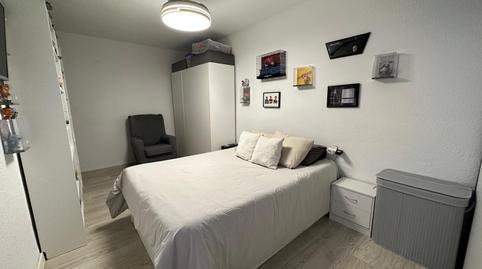 Foto 2 de Piso en venta en Peñamefecit - Avda Barcelona, Jaén