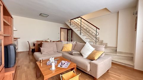 Foto 2 de Dúplex en venda a Calle Cl Emporda, Poble Nou - Olivar Gran, Figueres