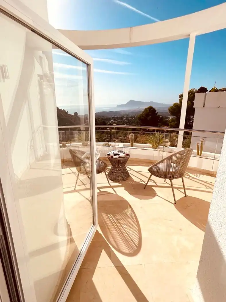 Casa con piscina en venta en Calle Peñas Rojas 36, imagen 3