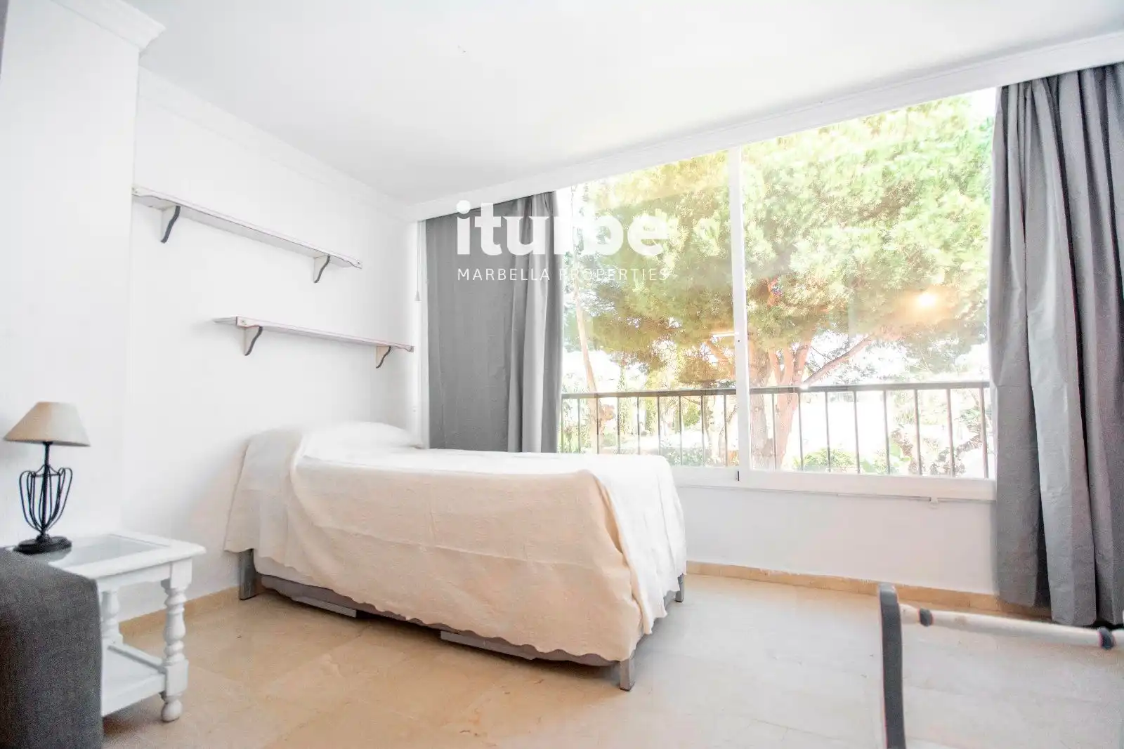 Room in Marques Ivanrey-Rio V Pla, Las Lomas de Río Verde