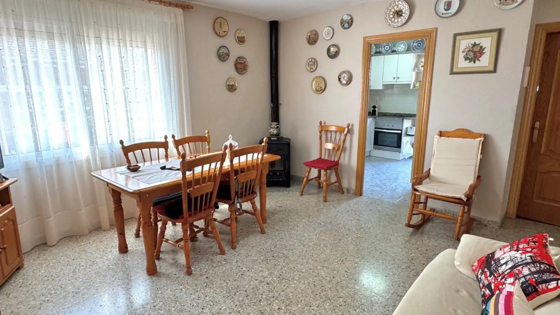 Menjador de Casa o xalet en venda en La Bisbal del Penedès amb Aire condicionat i Forn