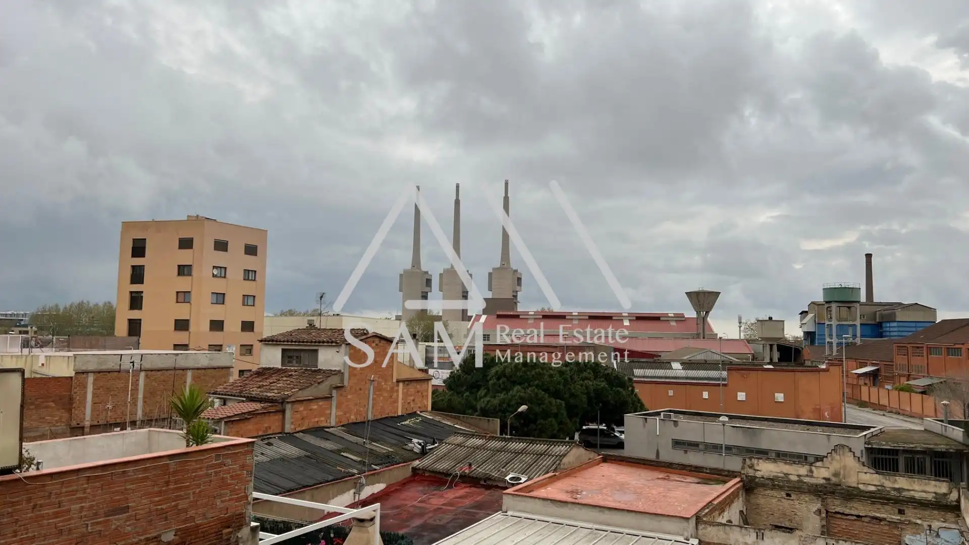 Außenansicht von Gebäude zum Verkauf in Badalona
