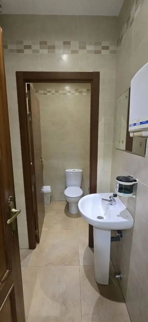 Baño de Local en venta en San Sebastián de los Reyes con Aire acondicionado, Calefacción y Amueblado
