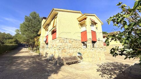 Chalets independiente con mas de 500 m2 en Cadaquiz