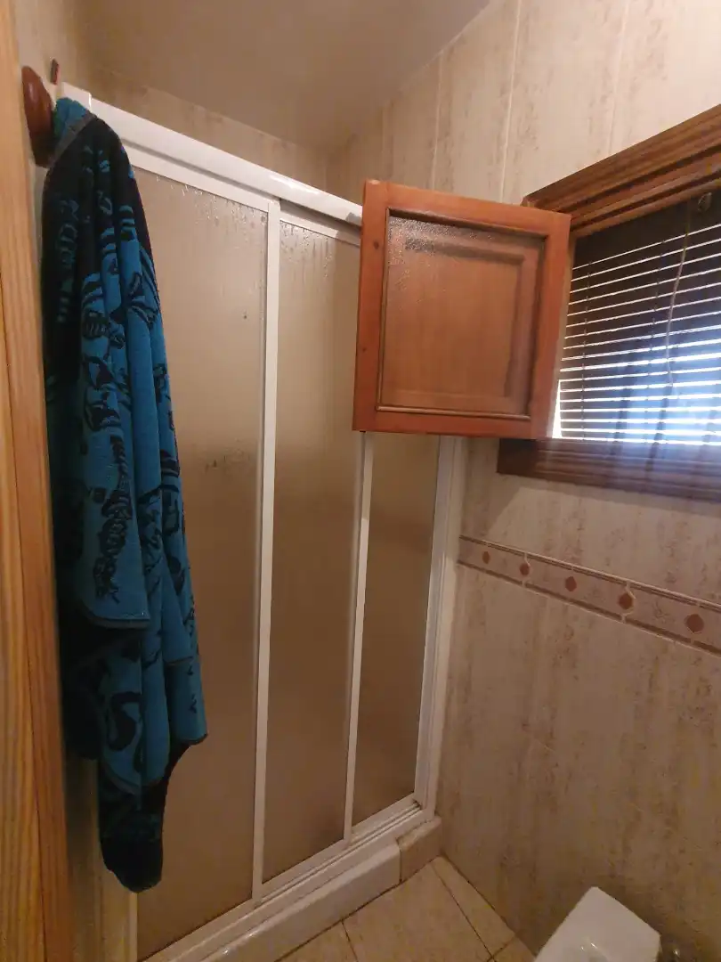 Bany de Casa o xalet en venda en Guadix amb Terrassa i Moblat