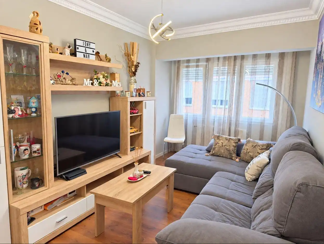 Living room of Flat for sale in Covadonga - Campuzano - Ciudad Vergel