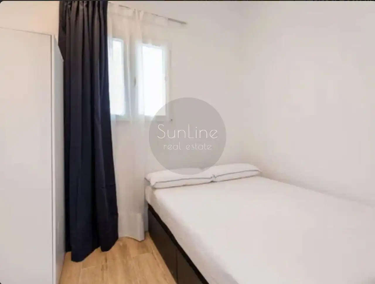 Habitación de Dúplex de alquiler en Valencia con Aire acondicionado, Terraza y Amueblado