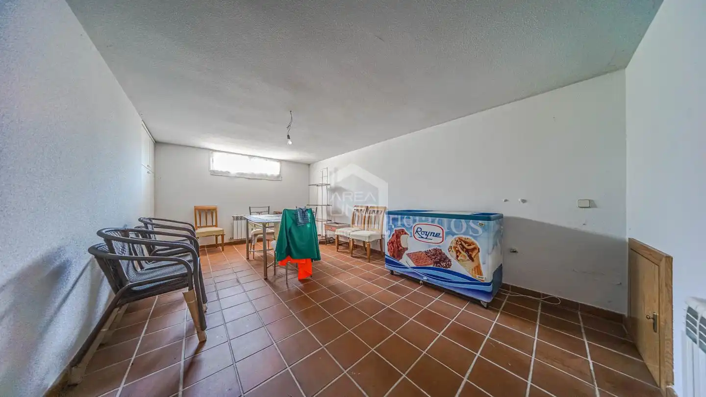 Casa adosada en venta en Villaviciosa de Odón con Calefacción, Jardín privado y Parquet