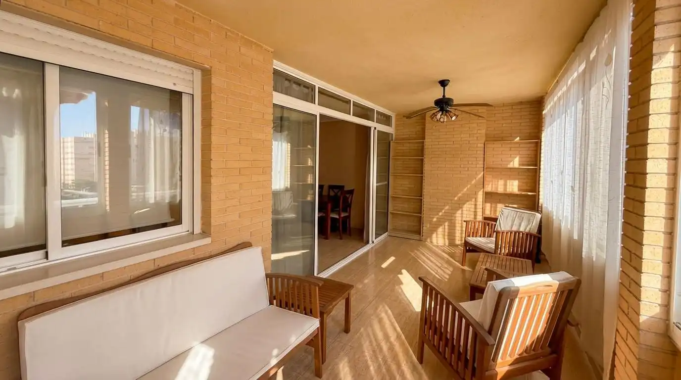 Terrassa de Apartament en venda en Alicante / Alacant amb Terrassa, Balcó i Alarma