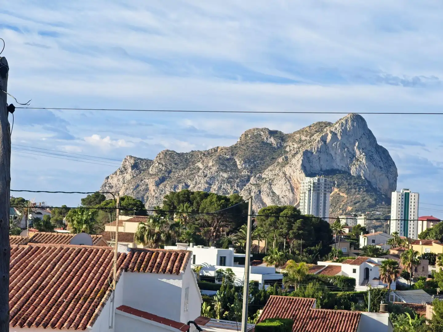 Vista exterior de Casa o xalet en venda en Calpe / Calp amb Aire condicionat, Calefacció i Jardí privat