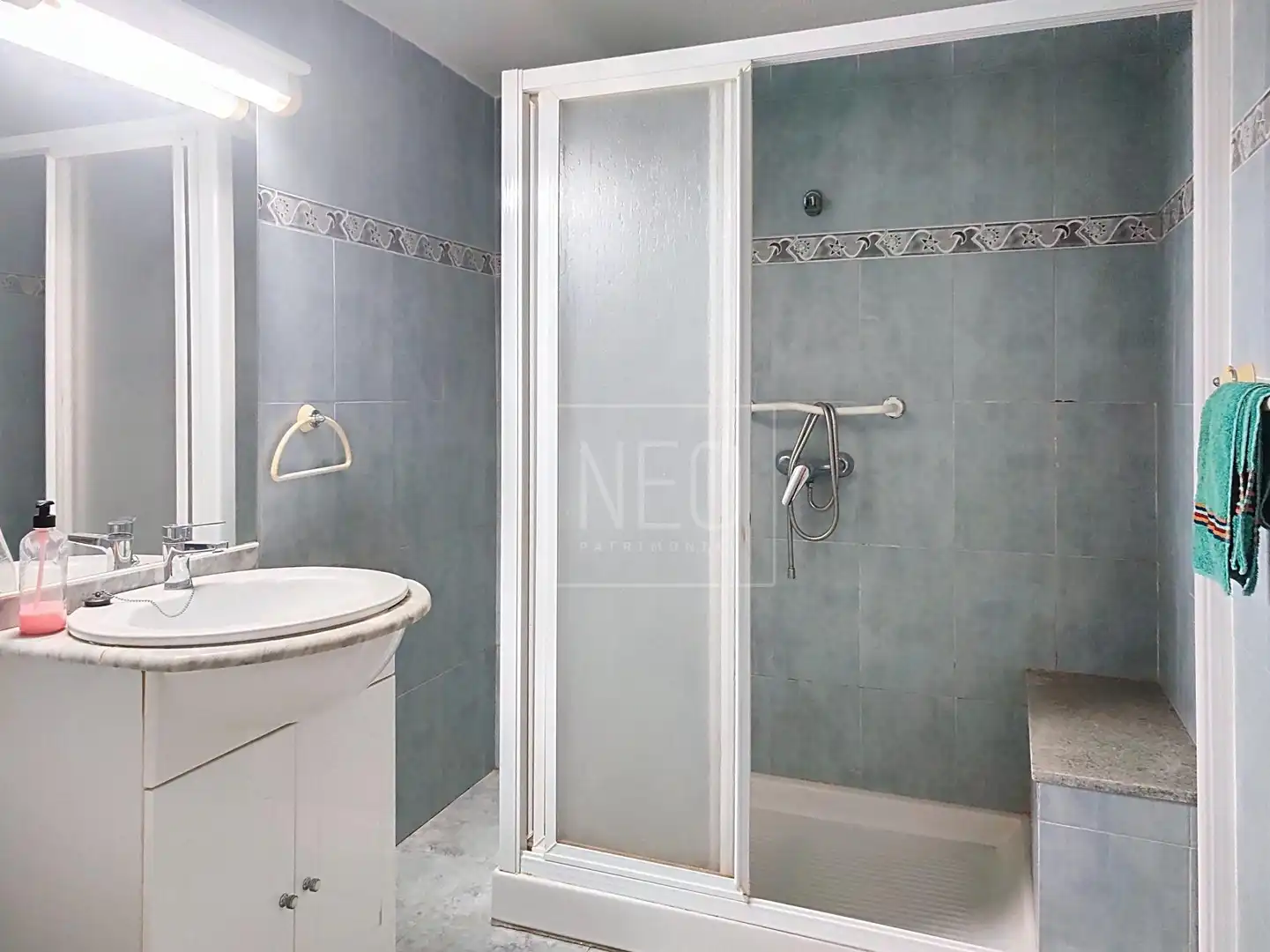 Bathroom of Houses for sale in Valencia  with Terrace