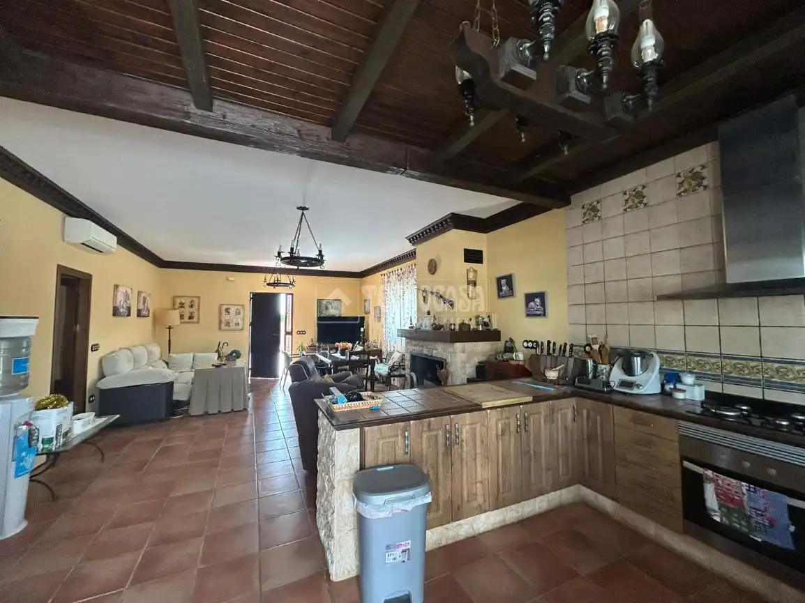 Cocina de Finca rústica en venta en Arahal con Aire acondicionado, Calefacción y Jardín privado