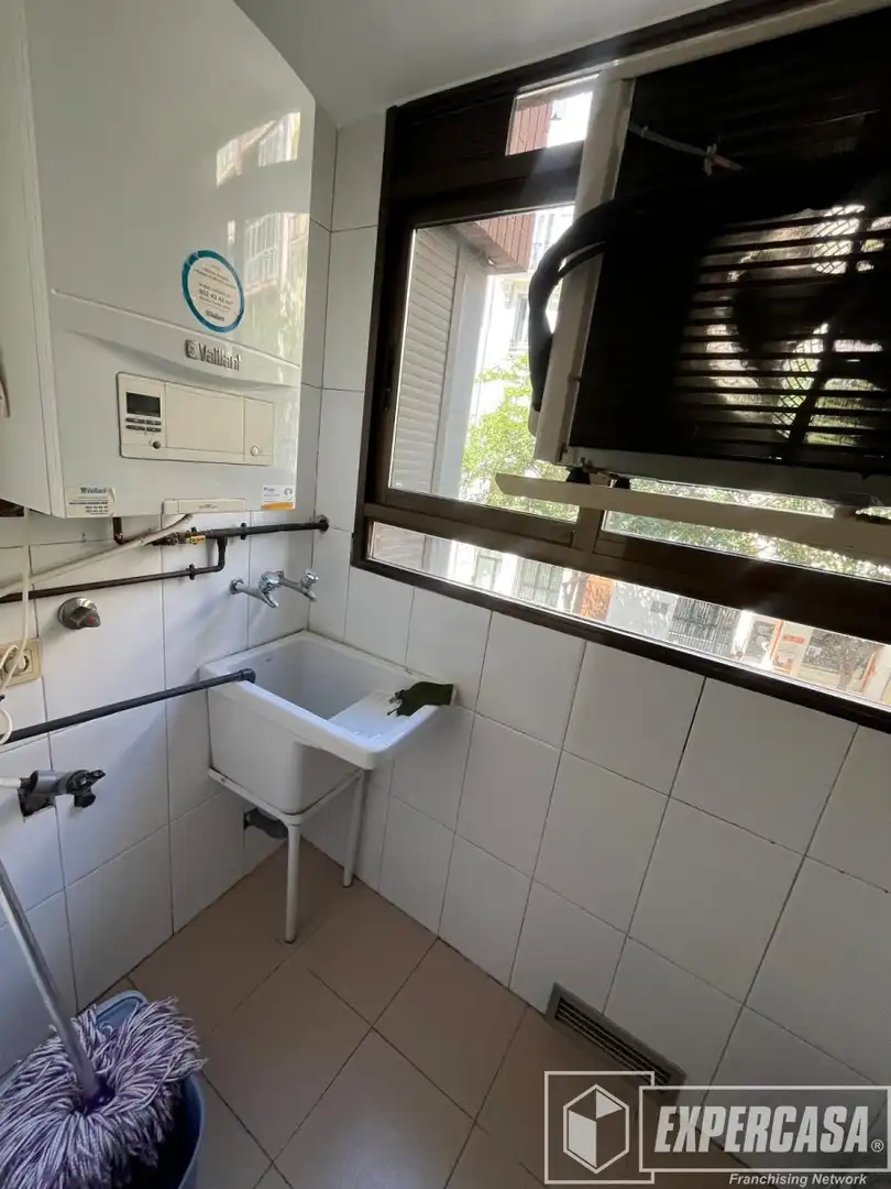 Bany de Pis de lloguer en Valencia amb Aire condicionat i Calefacció