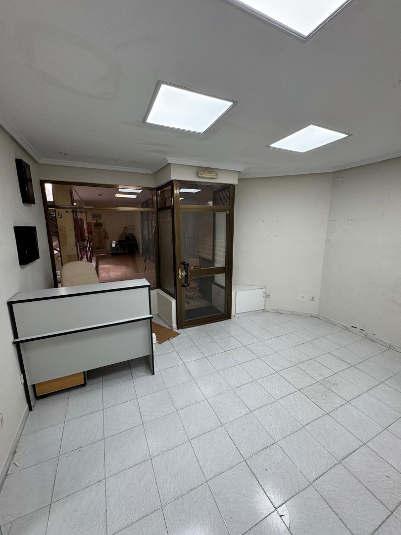 Premises for sale in Arganda del Rey  with Alarm