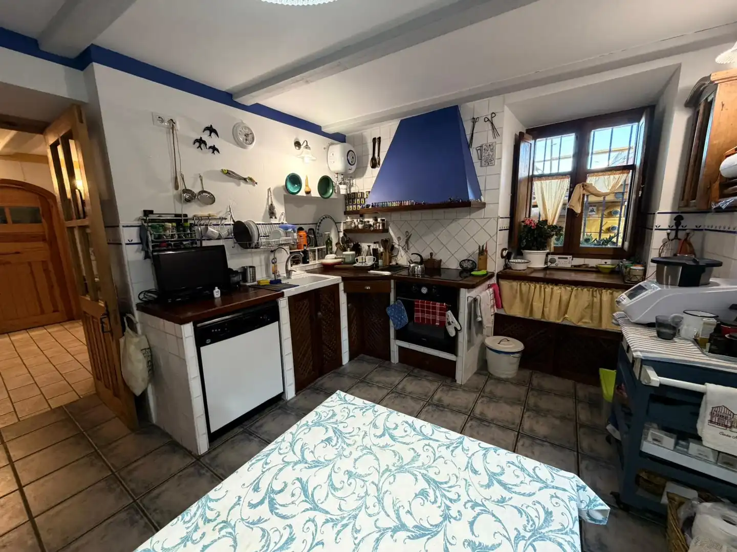 Cuina de Casa o xalet en venda en Corcos amb Calefacció, Moblat i Forn