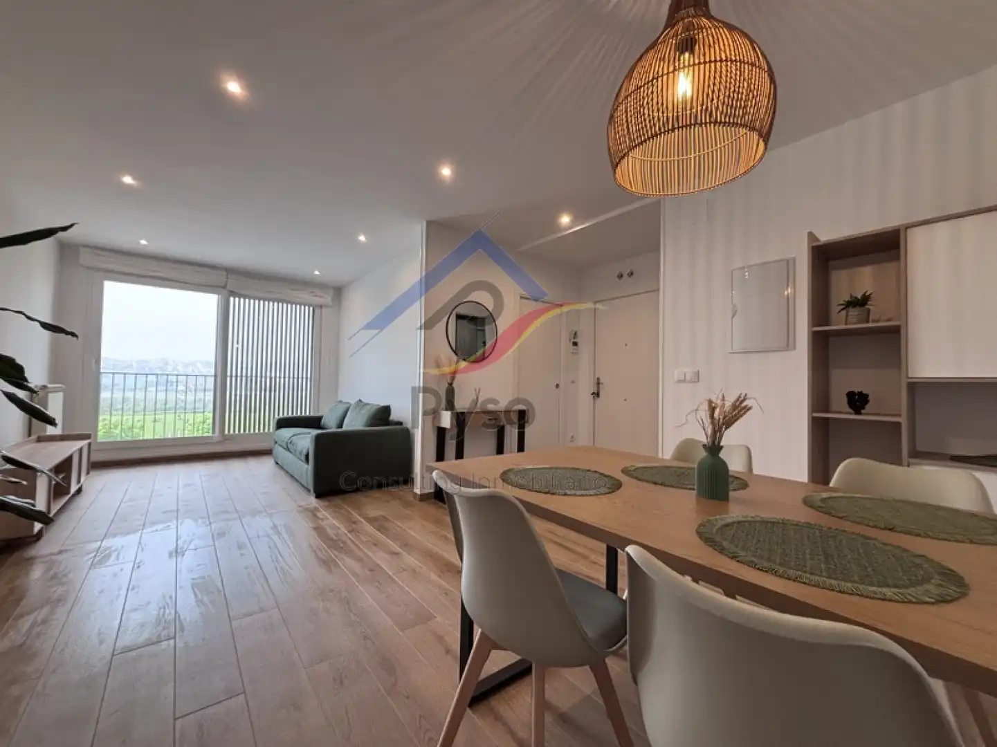 Sala de estar de Piso de alquiler en Santander con Calefacción, Amueblado y Balcón