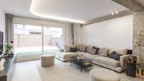 Sala d'estar de Apartament de lloguer en  Madrid Capital amb Terrassa