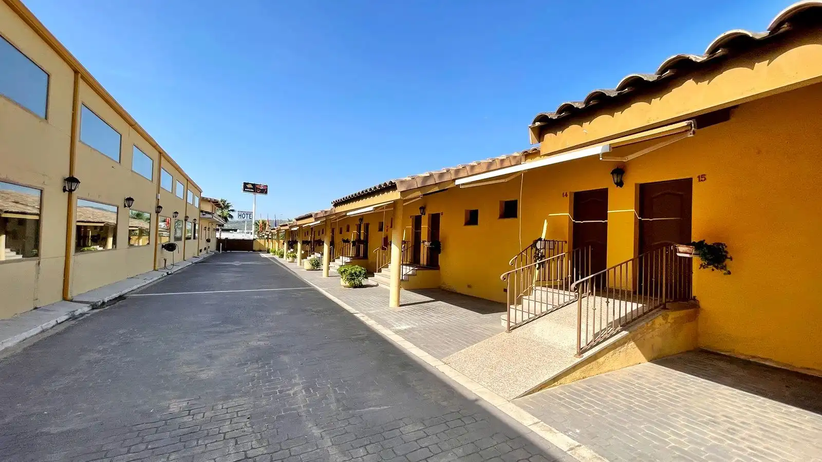 Vista exterior de Local en venda en L'Olleria amb Aire condicionat