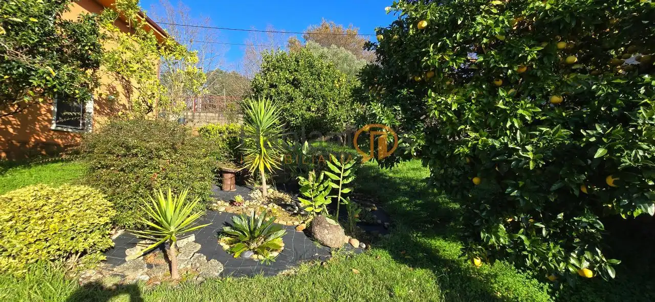 Jardí de Casa o xalet en venda en Vilagarcía de Arousa amb Calefacció, Jardí privat i Terrassa
