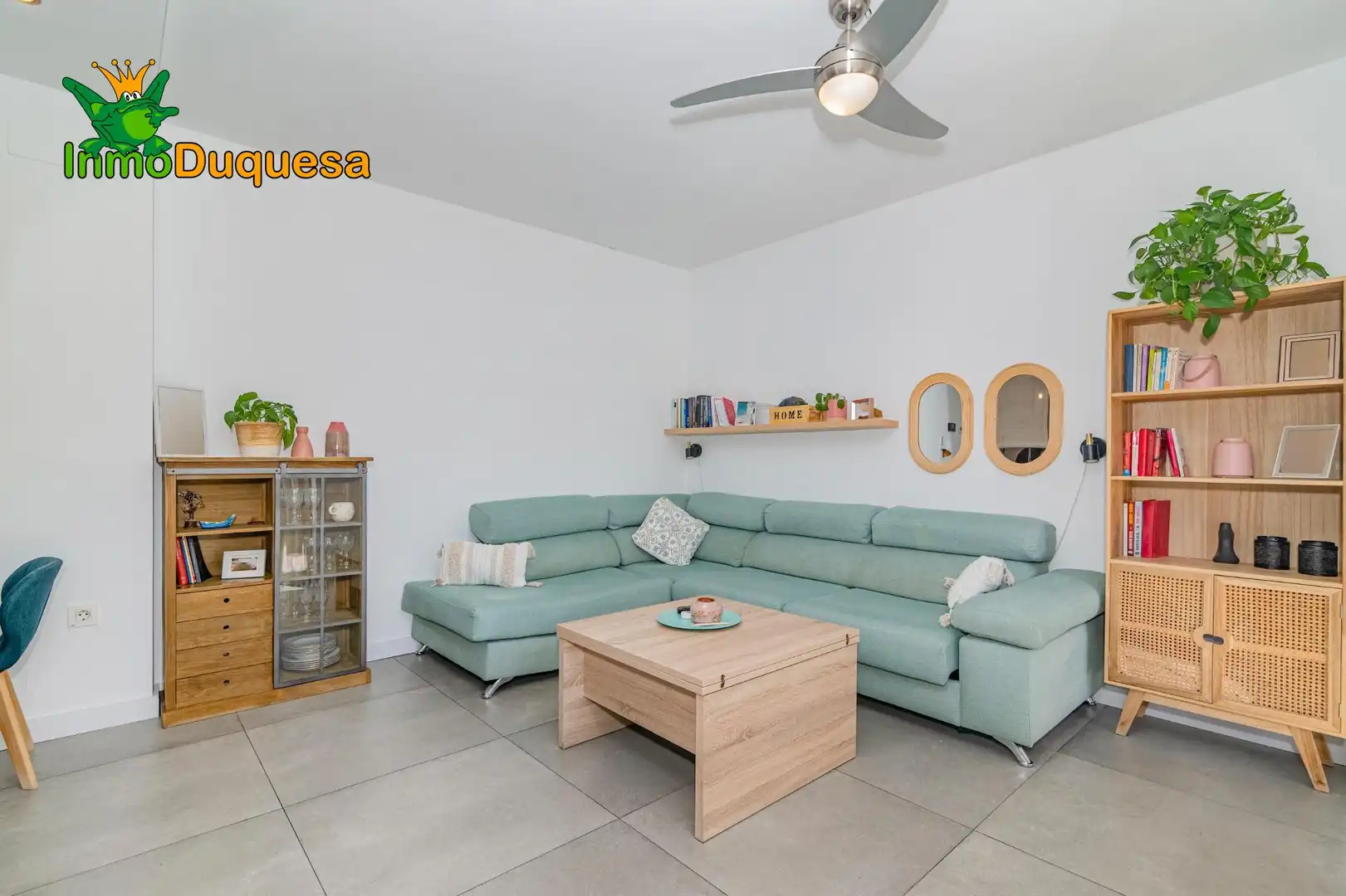 Sala d'estar de Pis en venda en Poniente