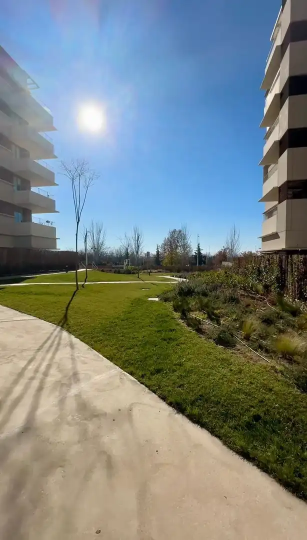Piso de alquiler en Granada con Calefacción, Terraza y Amueblado