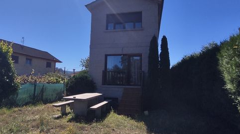 Chalet de piedra de 3 dormitorios, 2 baños, situado en una preciosa parcela de 460m2. Con preciosas vistas y muy bien comunicado., imagen 5