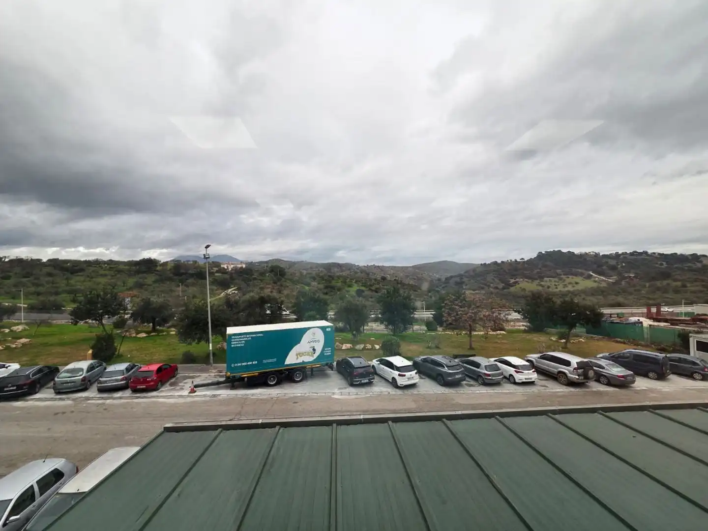Parking of Office for rent in Monda  with Internet