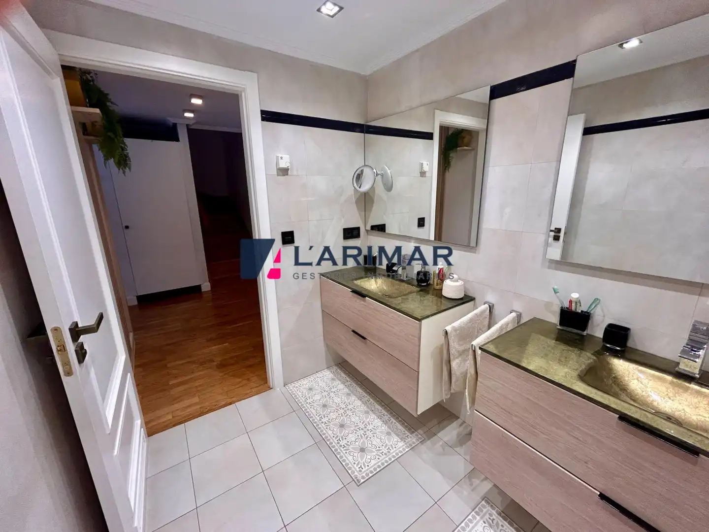 Badezimmer von Maisonette zum Verkauf in Errenteria mit Heizung und Terrasse
