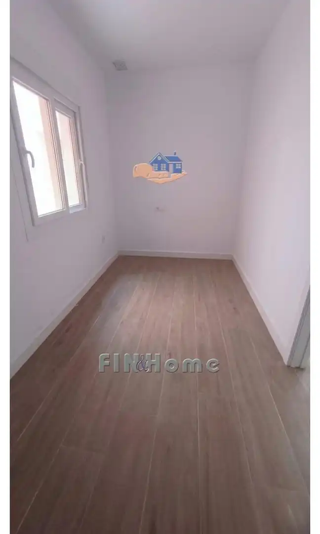 Habitación de Piso en venta en Sevilla con Aire acondicionado y Calefacción