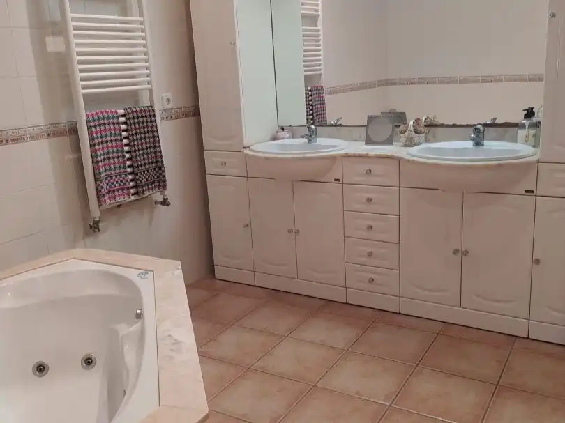 Baño de Casa adosada en venta en Abrera, Barcelona