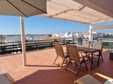 Flat with pool to rent in El Rompido
